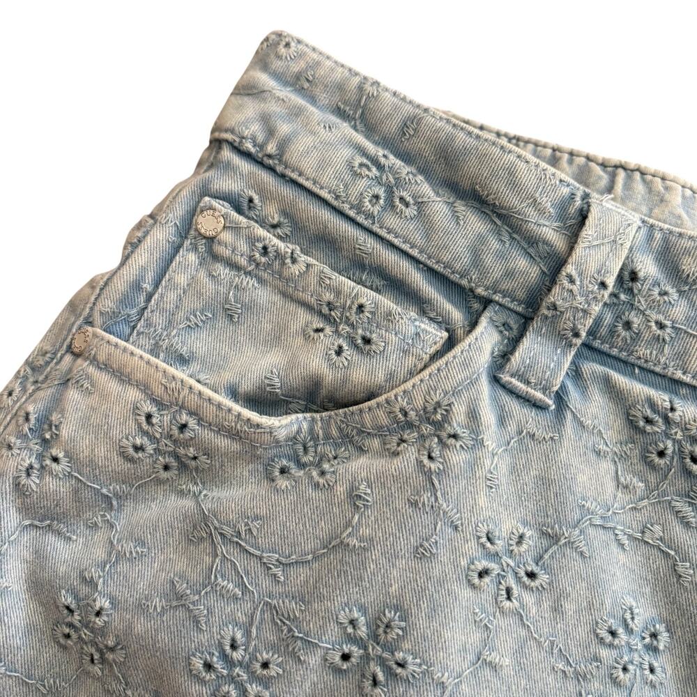 Guess Floral Eyelet Denim Shorts High Rise Light Wash Sz 25 Coquette Boho Casual - Picture 3 of 9